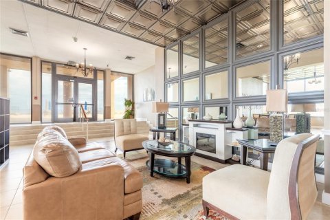Condo in Daytona Beach Shores, Florida, 2 bedrooms  № 2378947 - photo 5