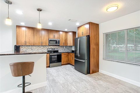 Condo in Crystal River, Florida, 2 bedrooms  № 1898867 - photo 11