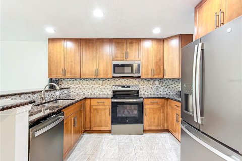 Condo in Crystal River, Florida, 2 bedrooms  № 1898867 - photo 13