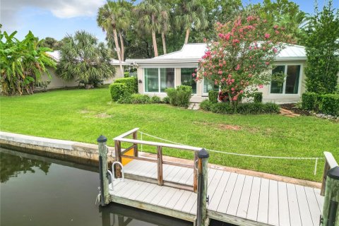 Condo in Crystal River, Florida, 2 bedrooms  № 1898867 - photo 1