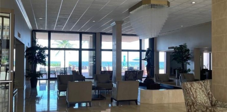 Condo in Hillsboro Beach, Florida, 2 bedrooms  № 117046