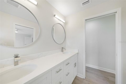 Propiedad comercial en venta en Rotonda, Florida, 27 dormitorios, 546.73 m2 № 1829742 - foto 18
