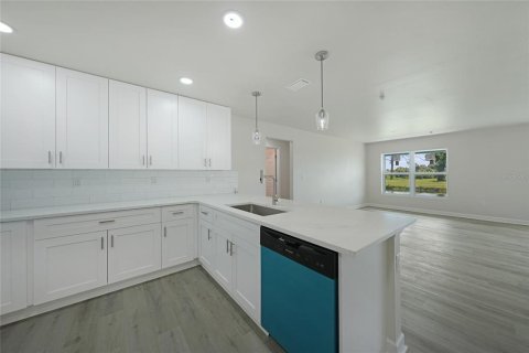 Propiedad comercial en venta en Rotonda, Florida, 27 dormitorios, 546.73 m2 № 1829742 - foto 14