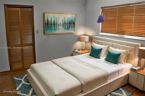 Villa ou maison à vendre à Hialeah, Floride: 4 chambres, 252.14 m2 № 2029344 - photo 8