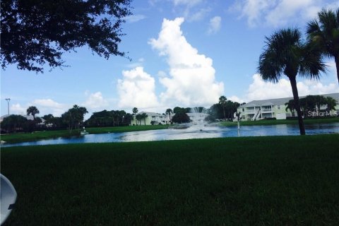 Condo in Saint Petersburg, Florida, 1 bedroom № 2198998 - photo 7