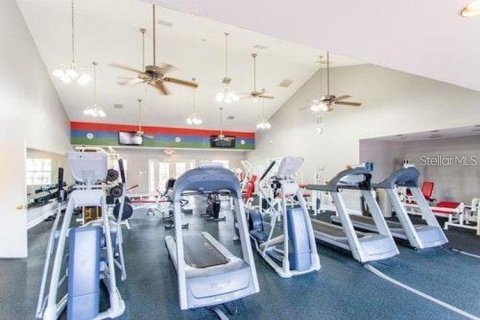 Condo in Saint Petersburg, Florida, 1 bedroom № 2198998 - photo 14