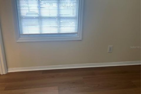 Condo in Saint Petersburg, Florida, 1 bedroom № 2198998 - photo 25
