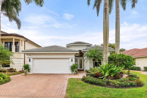 House in Delray Beach, Florida 3 bedrooms, 258.36 sq.m. № 2146548 - photo 1