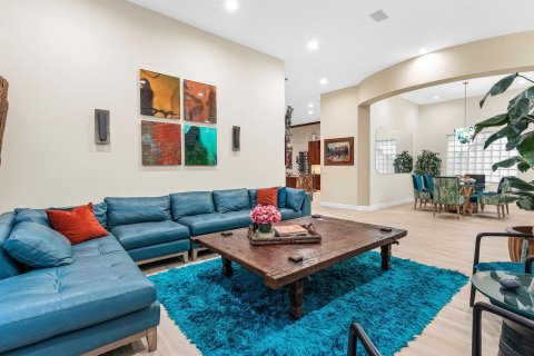 House in Delray Beach, Florida 3 bedrooms, 258.36 sq.m. № 2146548 - photo 8