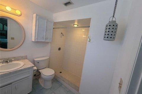 House in Merrit Island, Florida 3 bedrooms, 152.17 sq.m. № 1894328 - photo 9