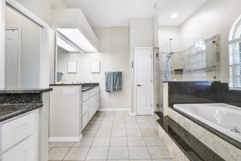 House in Valrico, Florida 4 bedrooms, 242.38 sq.m. № 2345092 - photo 15
