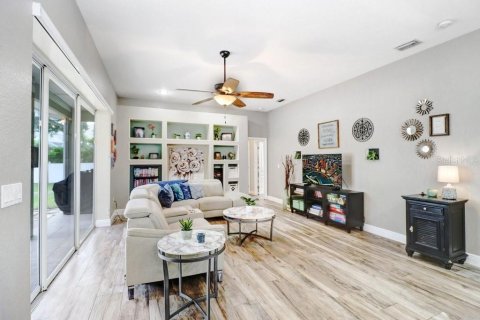 House in Valrico, Florida 4 bedrooms, 242.38 sq.m. № 2345092 - photo 21