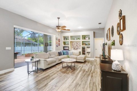 House in Valrico, Florida 4 bedrooms, 242.38 sq.m. № 2345092 - photo 4