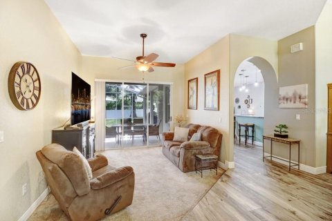 House in Valrico, Florida 4 bedrooms, 242.38 sq.m. № 2345092 - photo 29