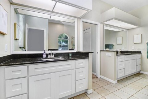 House in Valrico, Florida 4 bedrooms, 242.38 sq.m. № 2345092 - photo 14