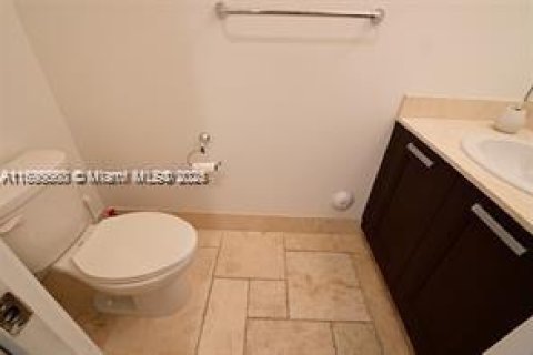 Touwnhouse à louer à Doral, Floride: 3 chambres, 226.5 m2 № 1948838 - photo 13