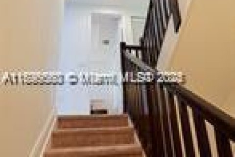 Touwnhouse à louer à Doral, Floride: 3 chambres, 226.5 m2 № 1948838 - photo 16