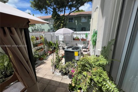 Condo in Homestead, Florida, 3 bedrooms  № 2012072 - photo 8