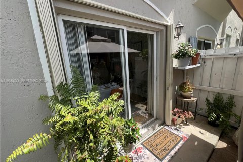 Condo in Homestead, Florida, 3 bedrooms  № 2012072 - photo 15