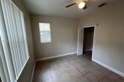Condo in Homestead, Florida, 3 bedrooms  № 2012072 - photo 29