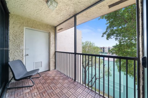 Купить кондоминиум в Плантация, Флорида 2 спальни, 88.26м2, № 2011972 - фото 7