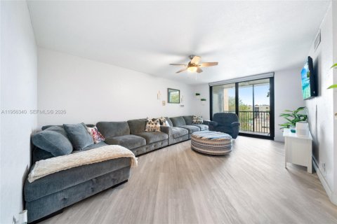 Купить кондоминиум в Плантация, Флорида 2 спальни, 88.26м2, № 2011972 - фото 2