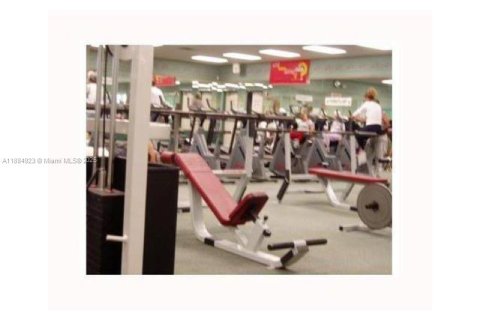 Condo in Pembroke Pines, Florida, 1 bedroom  № 1930490 - photo 4