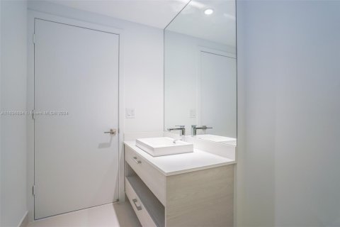 Купить кондоминиум в Майами, Флорида 2 спальни, 73.21м2, № 2054971 - фото 16