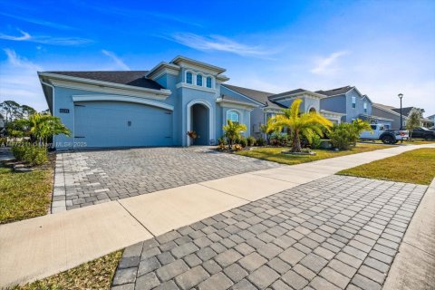 House in Port Orange, Florida 4 bedrooms, 210.52 sq.m. № 1623143 - photo 29