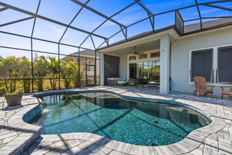 House in Port Orange, Florida 4 bedrooms, 210.52 sq.m. № 1623143 - photo 2