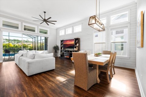 House in Port Orange, Florida 4 bedrooms, 210.52 sq.m. № 1623143 - photo 7