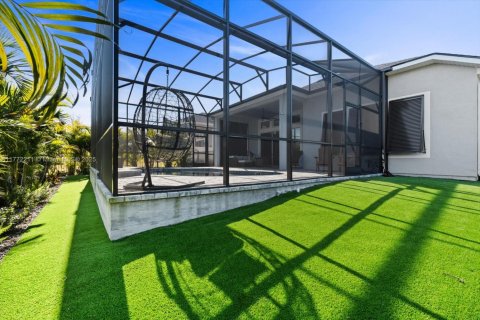 House in Port Orange, Florida 4 bedrooms, 210.52 sq.m. № 1623143 - photo 25