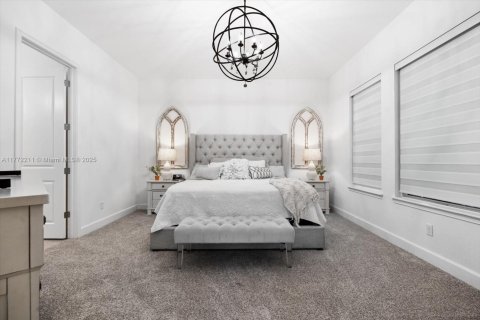 House in Port Orange, Florida 4 bedrooms, 210.52 sq.m. № 1623143 - photo 13