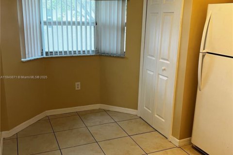 Condo in Homestead, Florida, 2 bedrooms  № 1830229 - photo 4