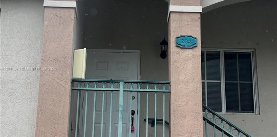 Condo in Homestead, Florida, 2 bedrooms  № 1830229