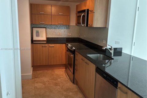 Condominio en alquiler en Miami, Florida, 3 dormitorios, 99.87 m2 № 2057321 - foto 7