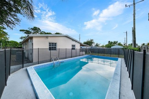 Casa en venta en Miami, Florida, 3 dormitorios, 114.46 m2 № 1665337 - foto 30