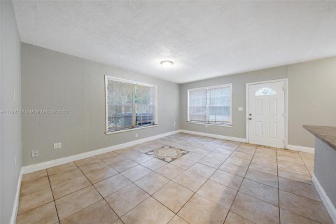 Casa en venta en Miami, Florida, 3 dormitorios, 114.46 m2 № 1665337 - foto 20