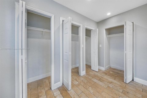 Casa en venta en Miami, Florida, 3 dormitorios, 114.46 m2 № 1665337 - foto 16