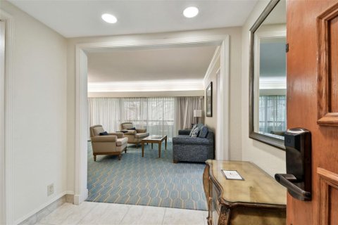 Condo in Palm Harbor, Florida, 2 bedrooms  № 1593599 - photo 11