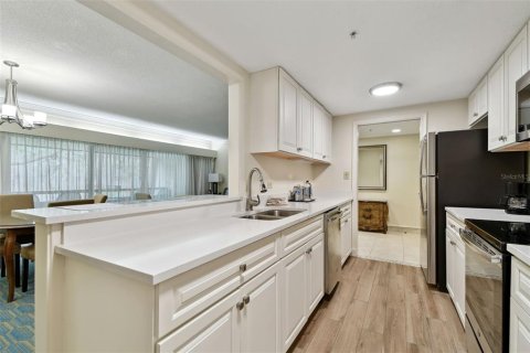 Condo in Palm Harbor, Florida, 2 bedrooms  № 1593599 - photo 15