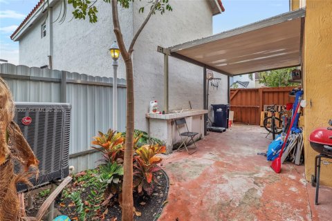 Купить виллу или дом в Майами, Флорида 3 спальни, 119.84м2, № 2047699 - фото 18