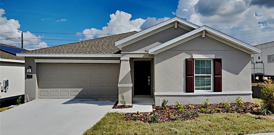 House in Haines City, Florida 3 bedrooms, 144.46 sq.m. № 2224786