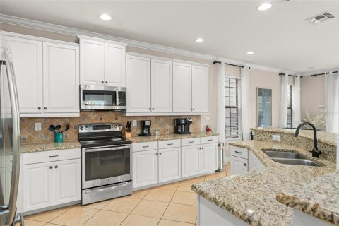 House in Four Corners, Florida 5 bedrooms, 383.41 sq.m. № 1815643 - photo 16