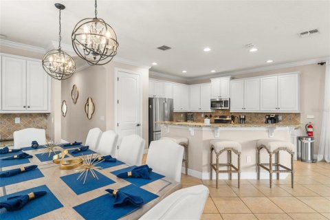 House in Four Corners, Florida 5 bedrooms, 383.41 sq.m. № 1815643 - photo 15