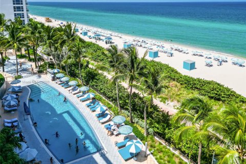 Condominio en venta en Miami Beach, Florida, 1 dormitorio, 80.82 m2 № 1943057 - foto 22