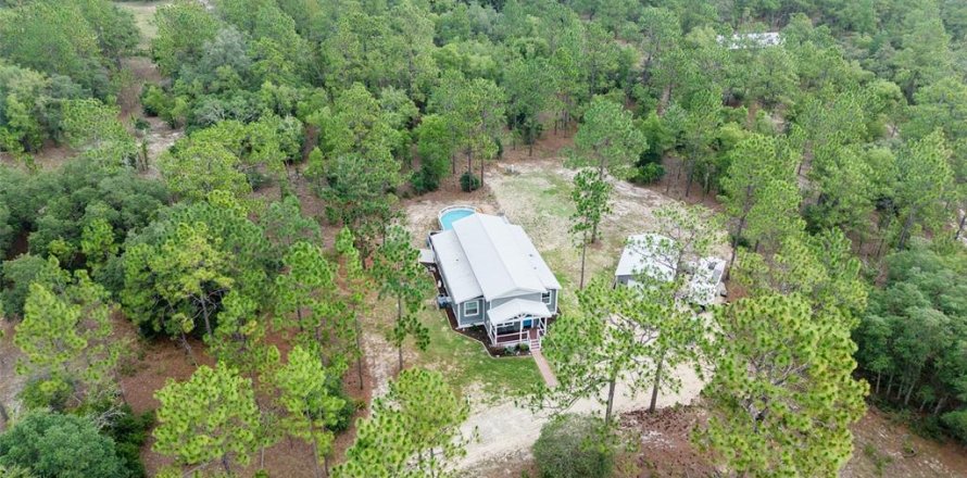 House in Dunnellon, Florida 3 bedrooms, 135.27 sq.m. № 2229871