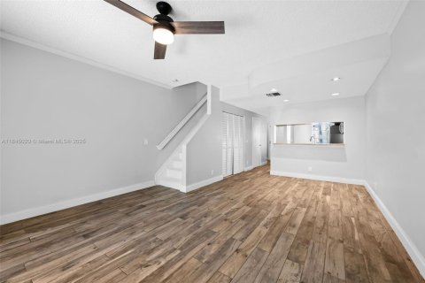 Townhouse in Dania Beach, Florida 2 bedrooms, 103.12 sq.m. № 1852423 - photo 15