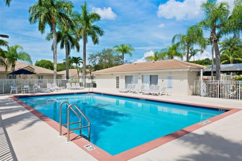 Townhouse in Dania Beach, Florida 2 bedrooms, 103.12 sq.m. № 1852423 - photo 5