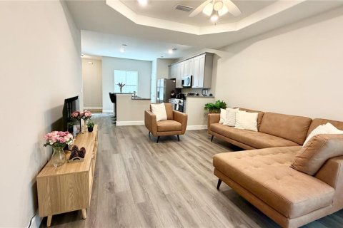 Touwnhouse à louer à Groveland, Floride: 3 chambres, 170.01 m2 № 2385869 - photo 18